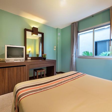 The Jomtien Twelve Hotel Exterior foto