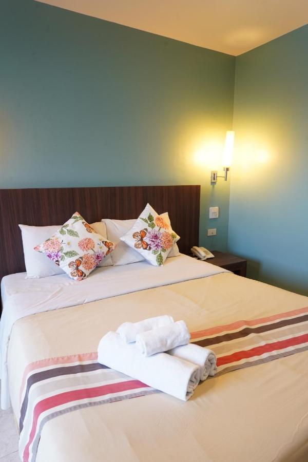 The Jomtien Twelve Hotel Exterior foto